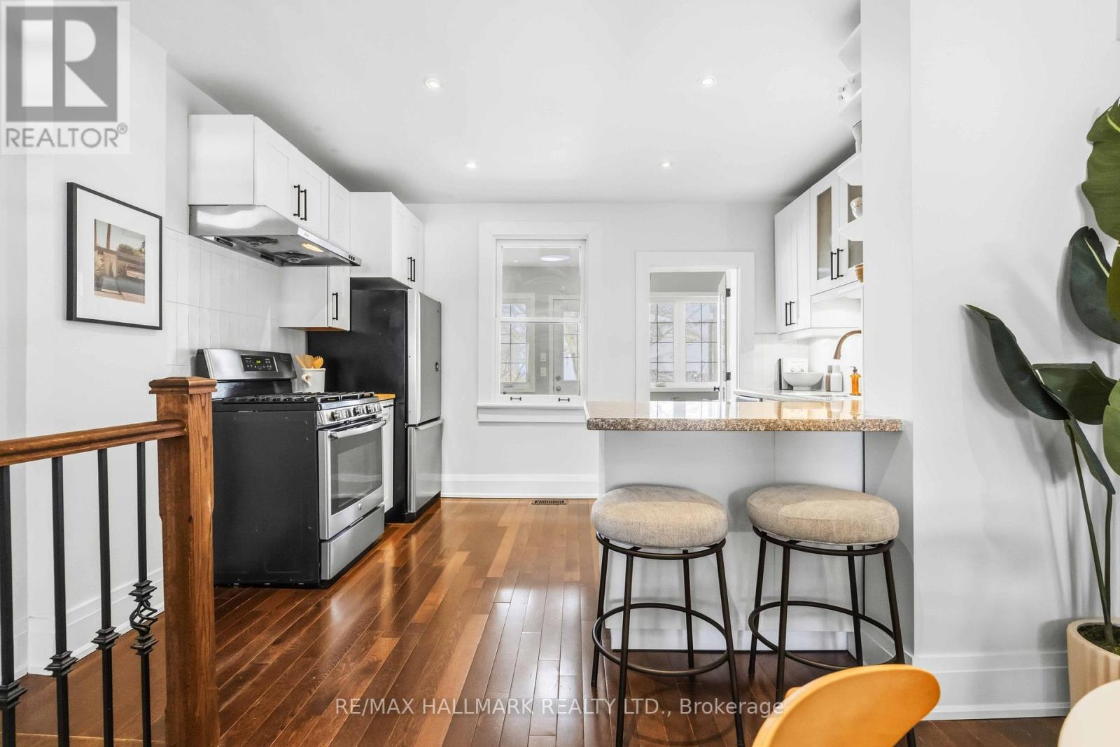 95 Chisholm Avenue, Toronto, Ontario  M4C 4V6 - Photo 10 - E12833966