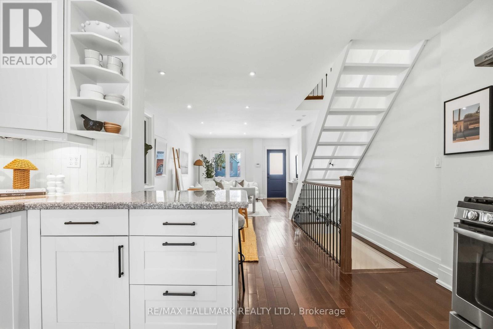 95 Chisholm Avenue, Toronto, Ontario  M4C 4V6 - Photo 12 - E12833966