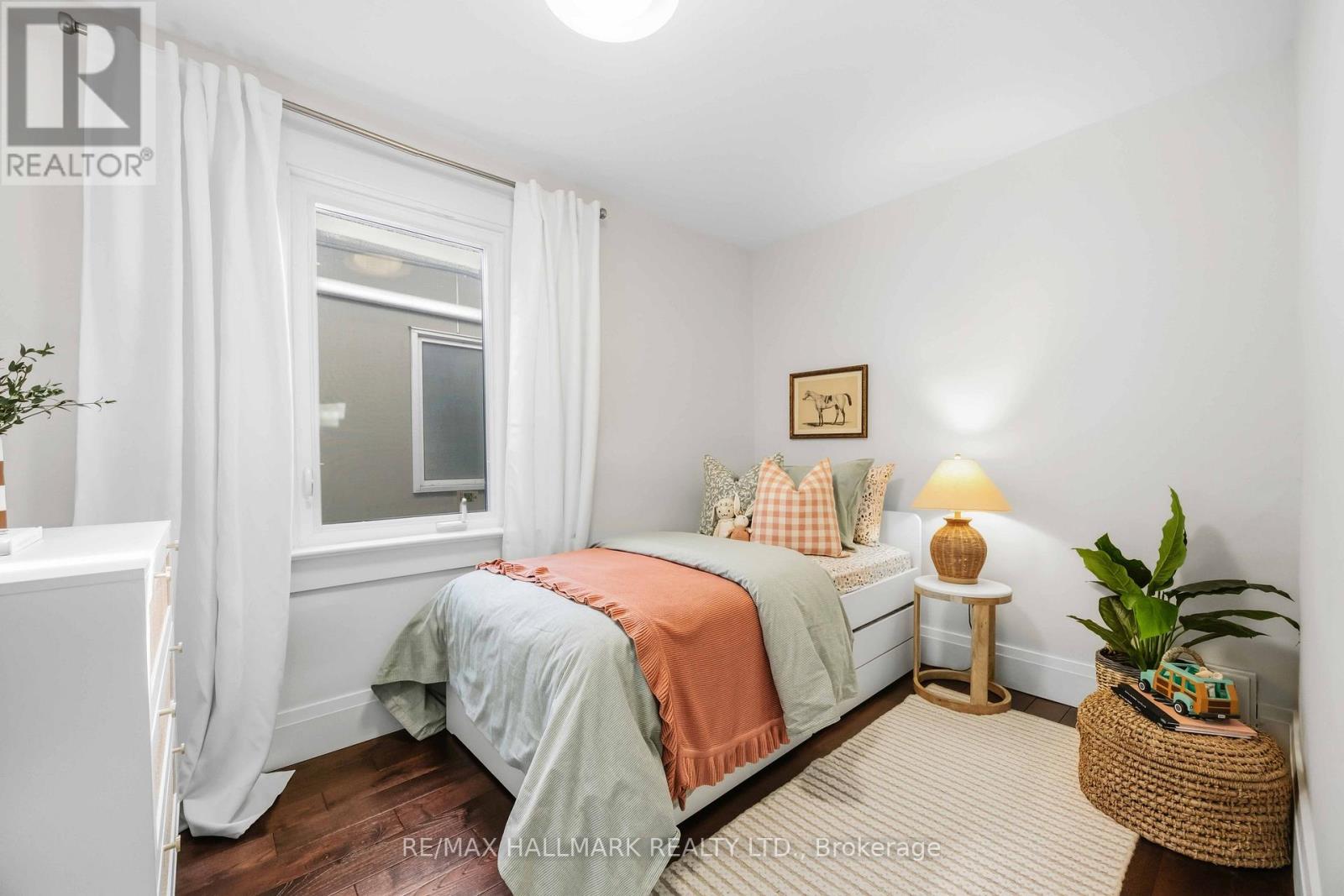 95 Chisholm Avenue, Toronto, Ontario  M4C 4V6 - Photo 18 - E12833966