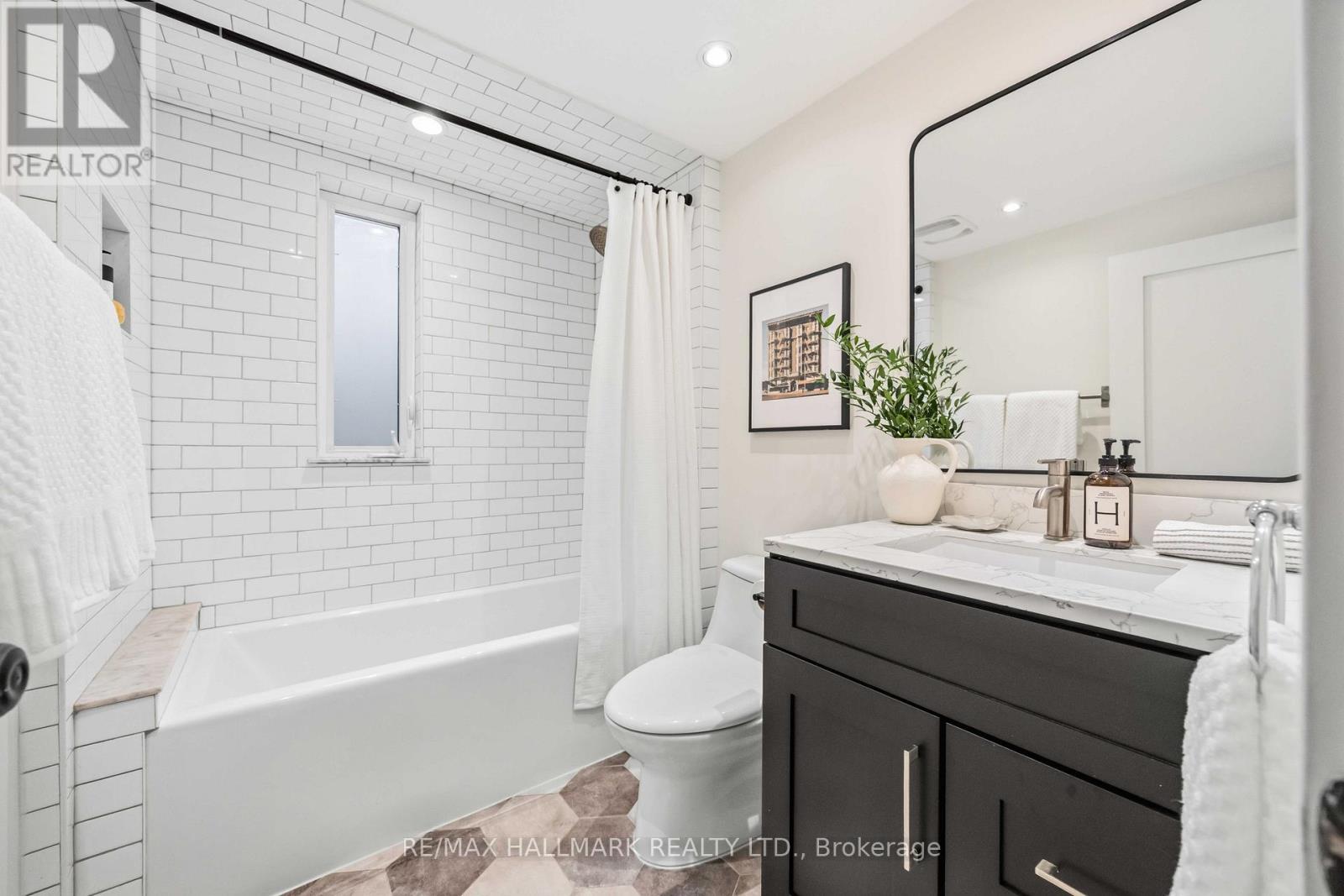 95 Chisholm Avenue, Toronto, Ontario  M4C 4V6 - Photo 20 - E12833966