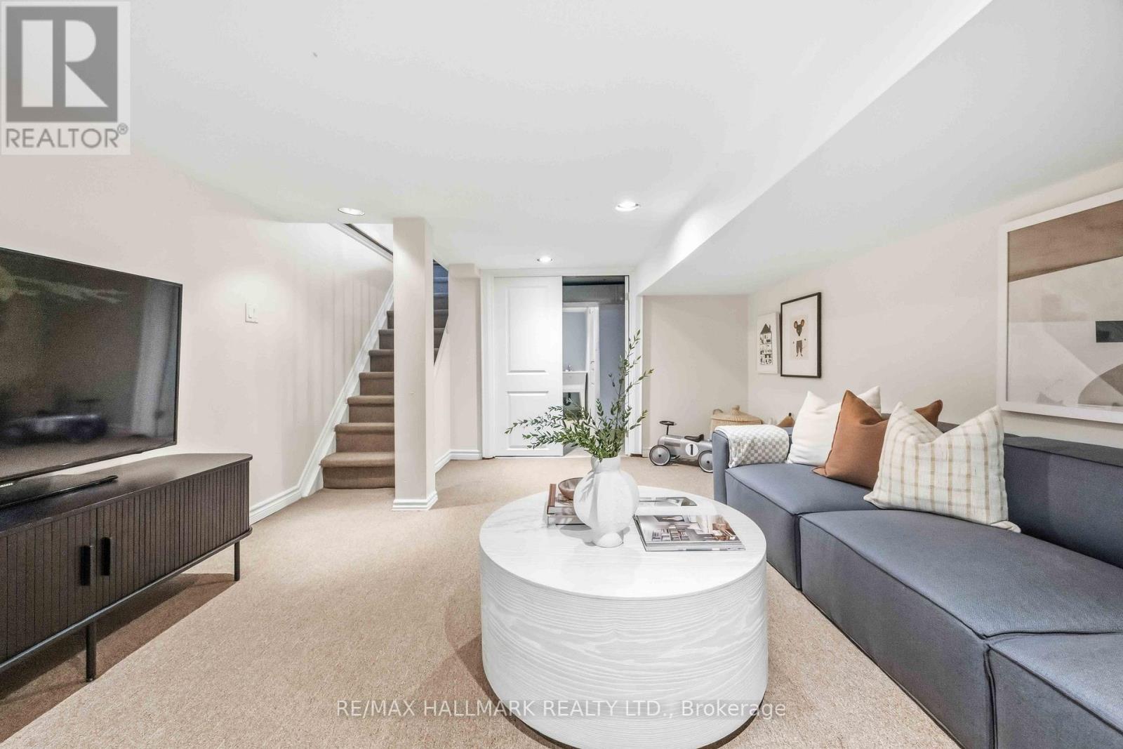 95 Chisholm Avenue, Toronto, Ontario  M4C 4V6 - Photo 22 - E12833966