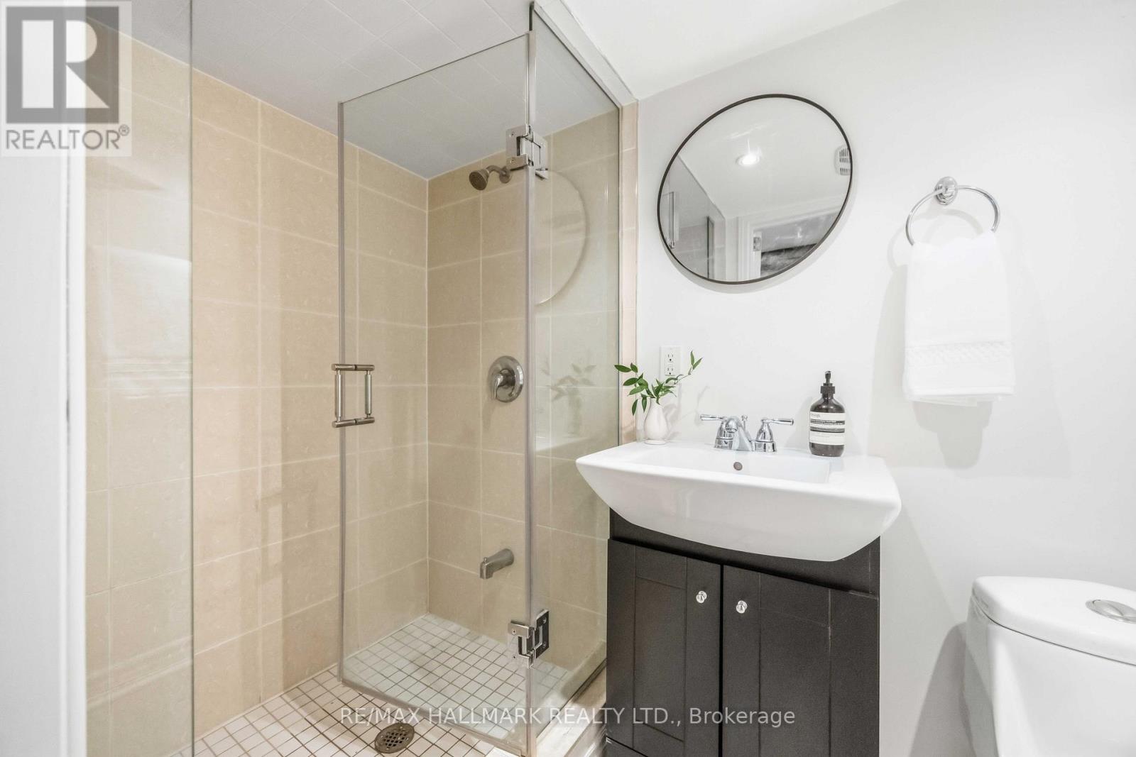 95 Chisholm Avenue, Toronto, Ontario  M4C 4V6 - Photo 24 - E12833966