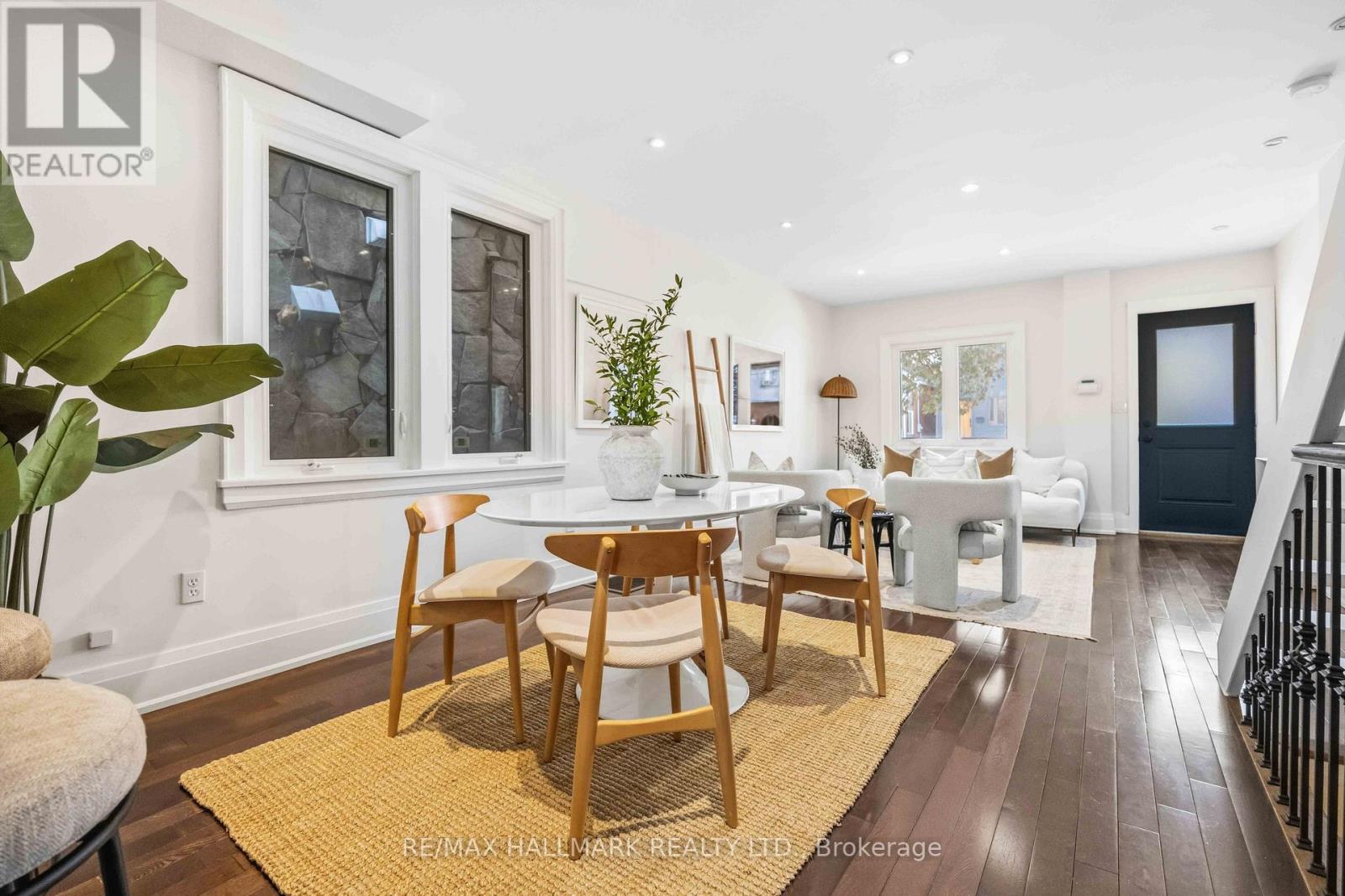 95 Chisholm Avenue, Toronto, Ontario  M4C 4V6 - Photo 8 - E12833966