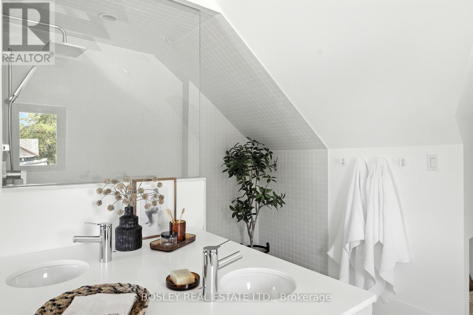 137 Munro Street, Toronto, Ontario  M4M 2B8 - Photo 27 - E12833992