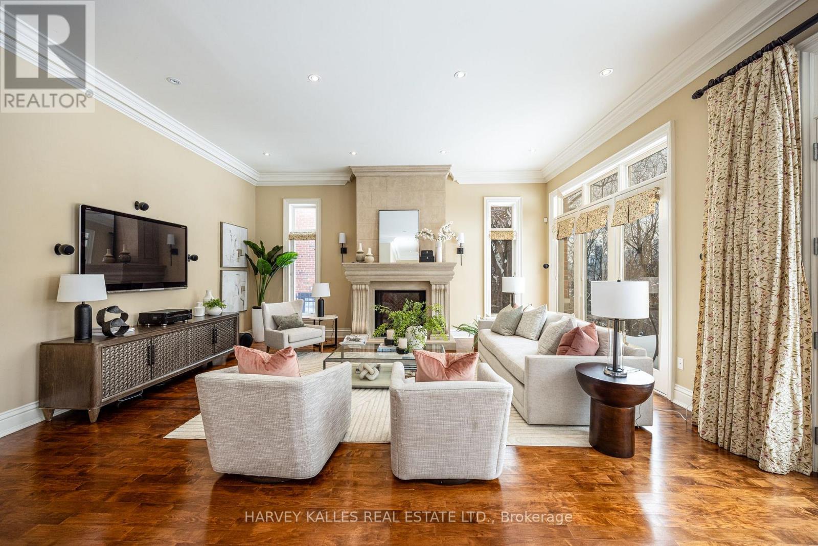 34 Hillside Drive, Toronto, Ontario  M4K 2M2 - Photo 9 - E12834046