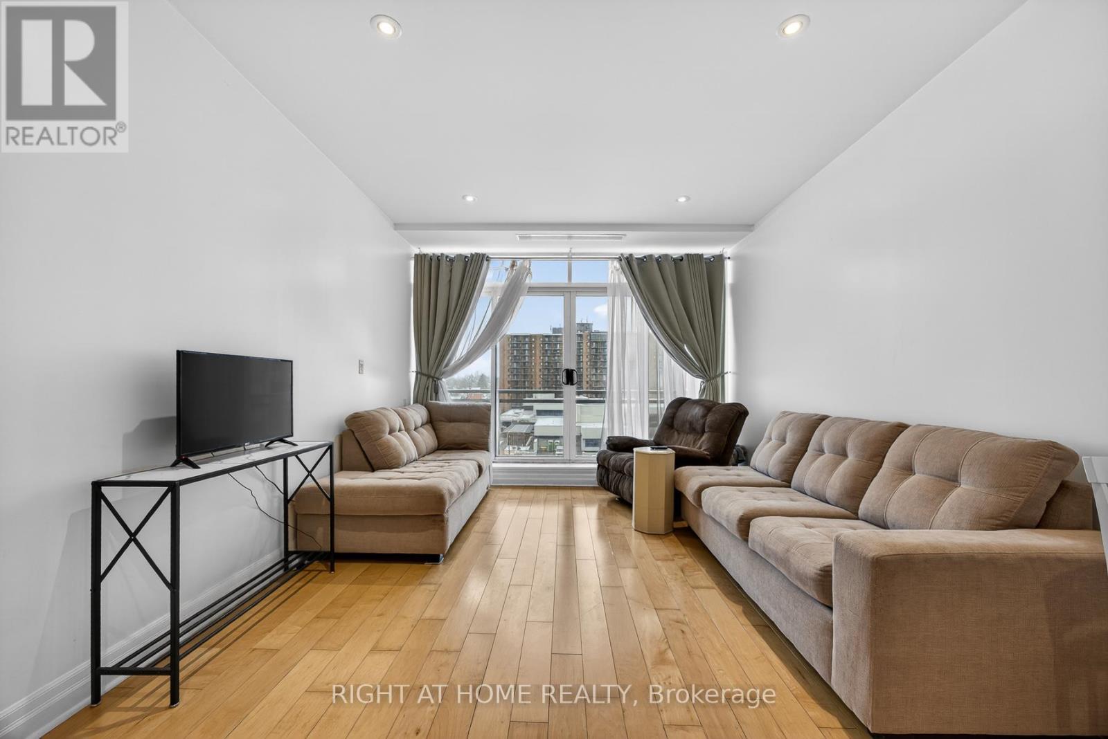 518 - 44 Bond Street W, Oshawa, Ontario L1G 6R2 - Photo 10 - E12834086