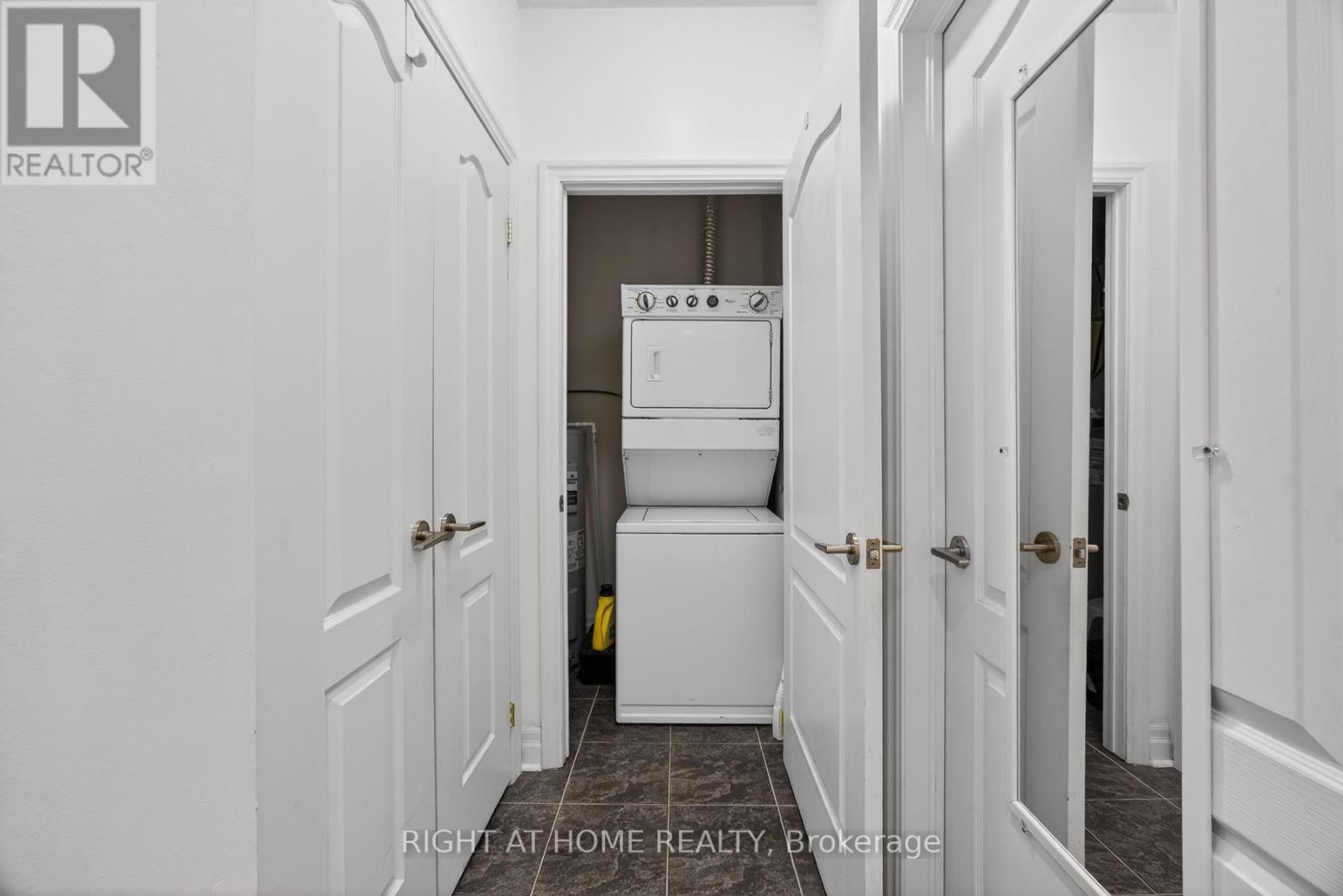 518 - 44 Bond Street W, Oshawa, Ontario L1G 6R2 - Photo 23 - E12834086