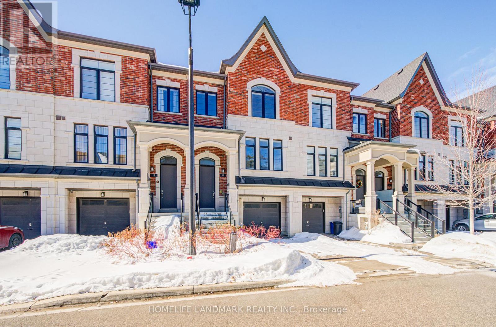 17 Duncombe Lane, Richmond Hill, Ontario  L4C 1C2 - Photo 47 - N12831196