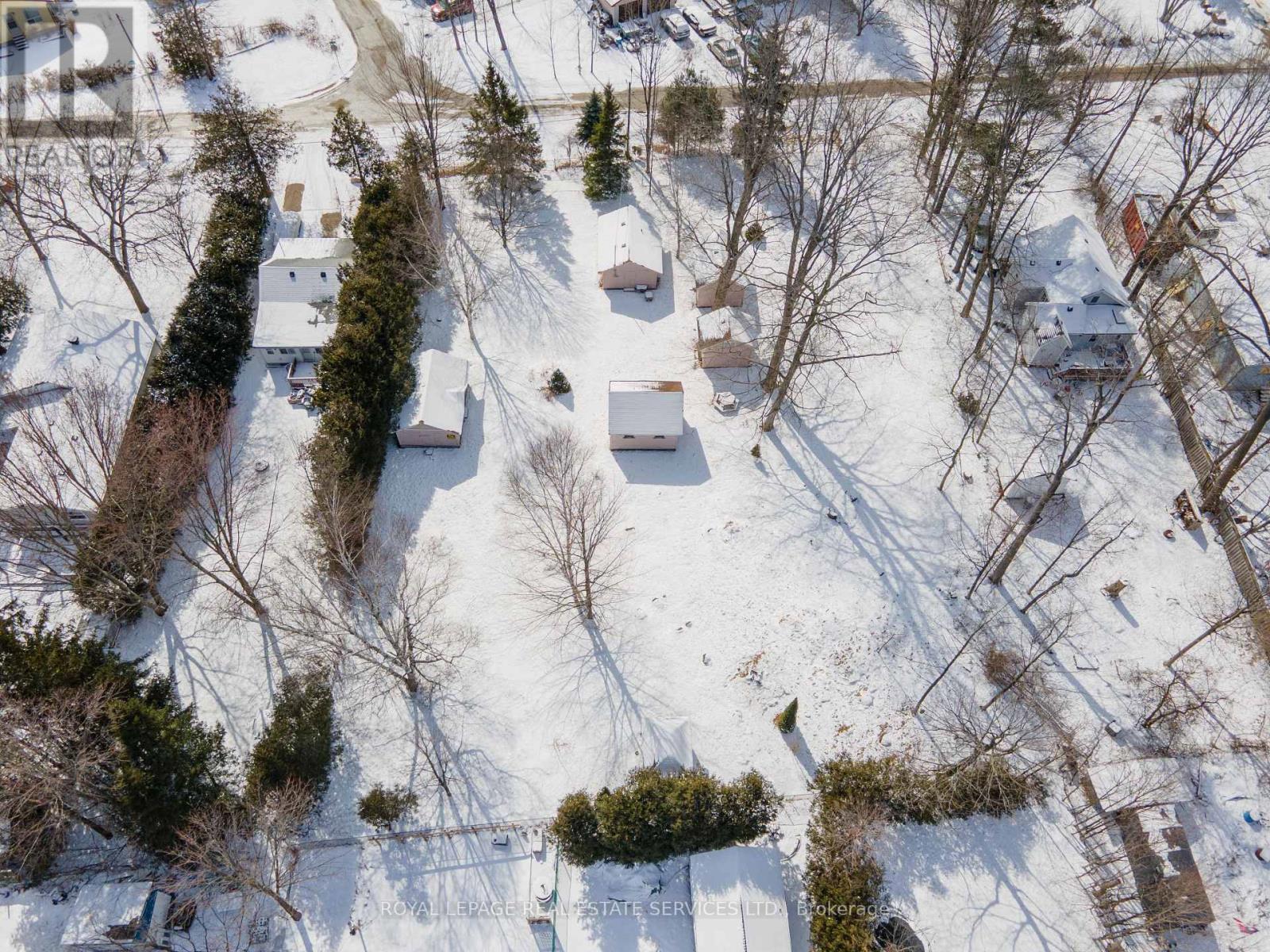 726 Hastings Avenue, Innisfil, Ontario L9S 1Z3 - Photo 5 - N12833888