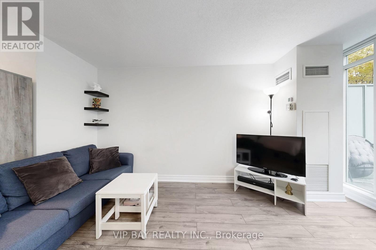 110 - 3 Ellesmere Street, Richmond Hill, Ontario L4B 4N2 - Photo 6 - N12833996