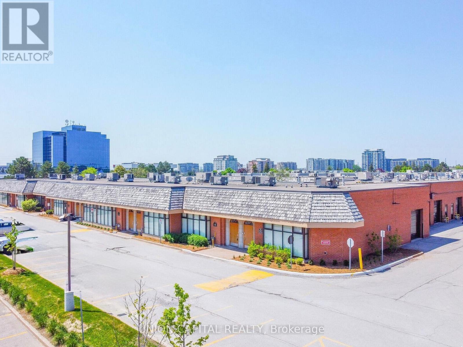 34 - 20 Wertheim Court, Richmond Hill, Ontario  L4B 3A8 - Photo 1 - N12834006