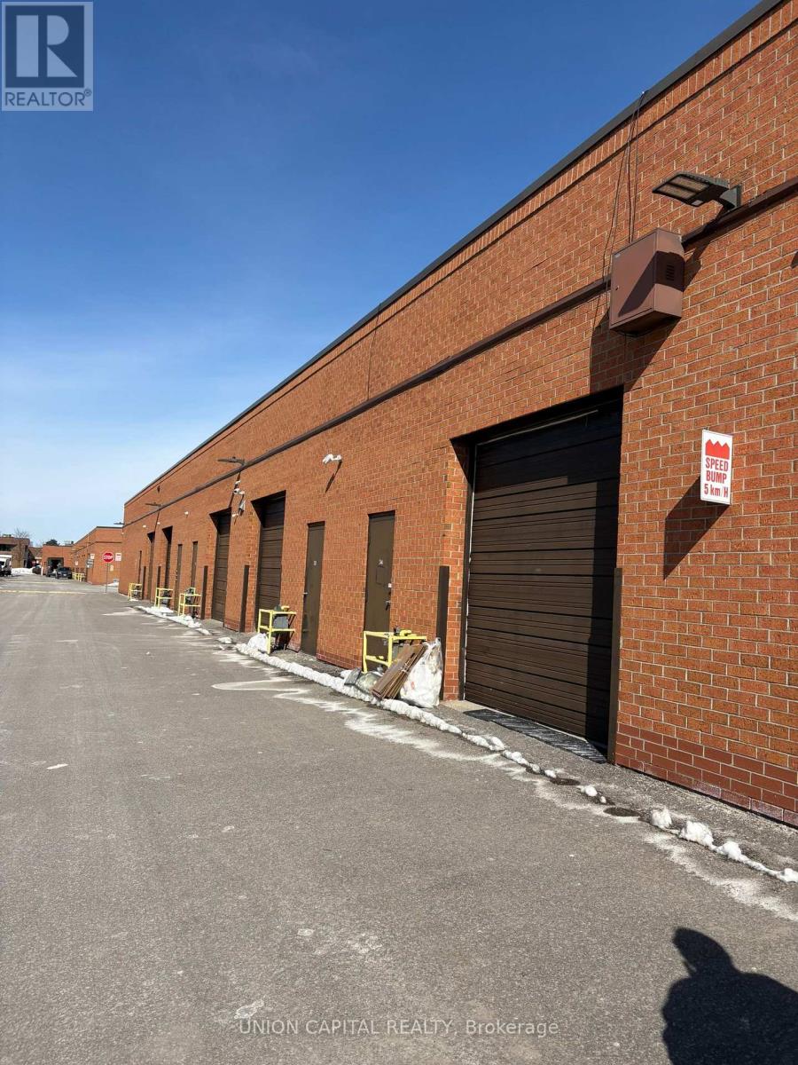 34 - 20 Wertheim Court, Richmond Hill, Ontario  L4B 3A8 - Photo 5 - N12834006