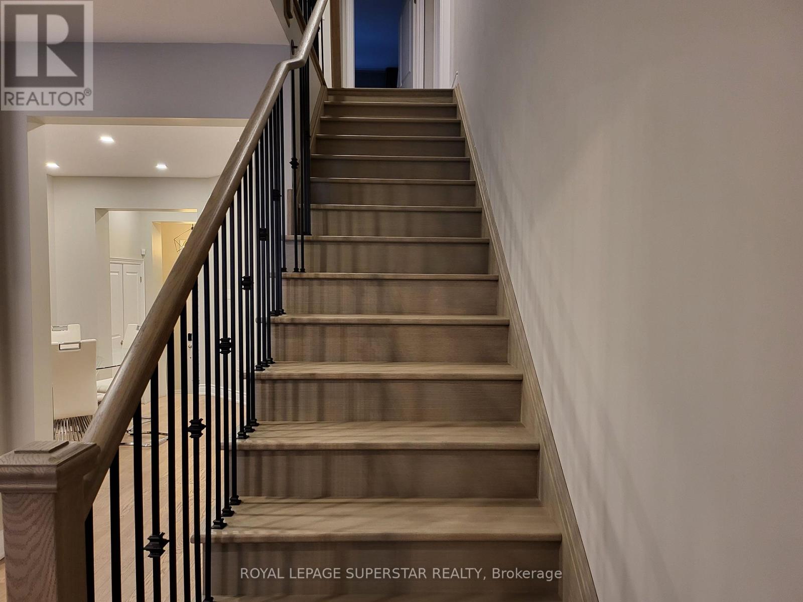 13 Eberhardt Drive, Wasaga Beach, Ontario  L9Z 0K6 - Photo 11 - S12834034