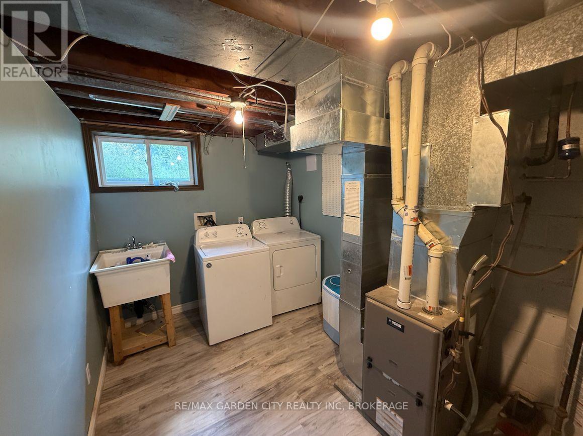 1377 Merrittville Highway, Thorold, Ontario  L3B 4N5 - Photo 8 - X12428292