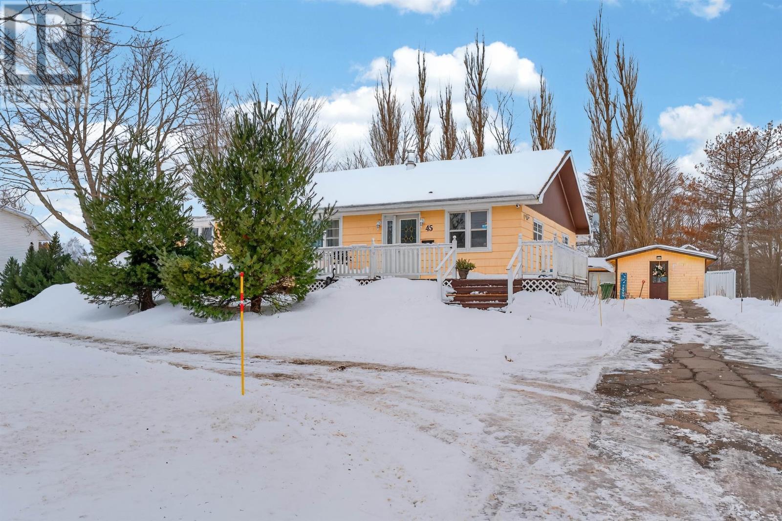 45 Meadowbank Road, Cornwall, Prince Edward Island  C0A 1H0 - Photo 7 - 202603618