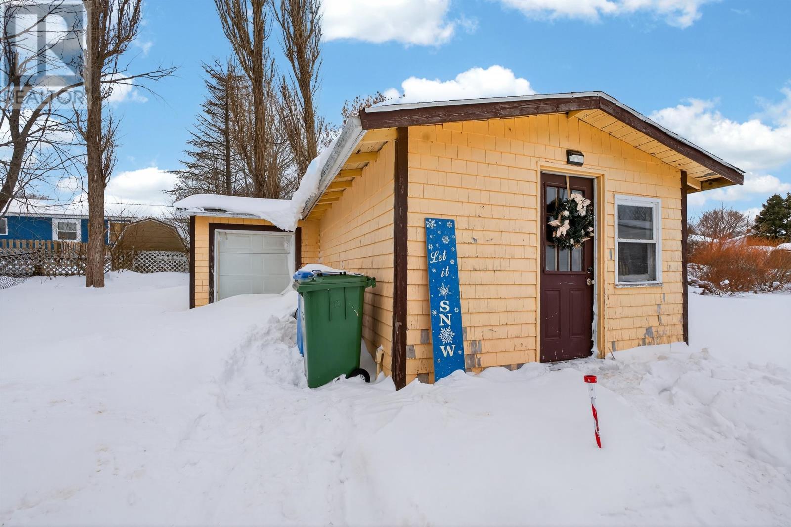 45 Meadowbank Road, Cornwall, Prince Edward Island  C0A 1H0 - Photo 8 - 202603618