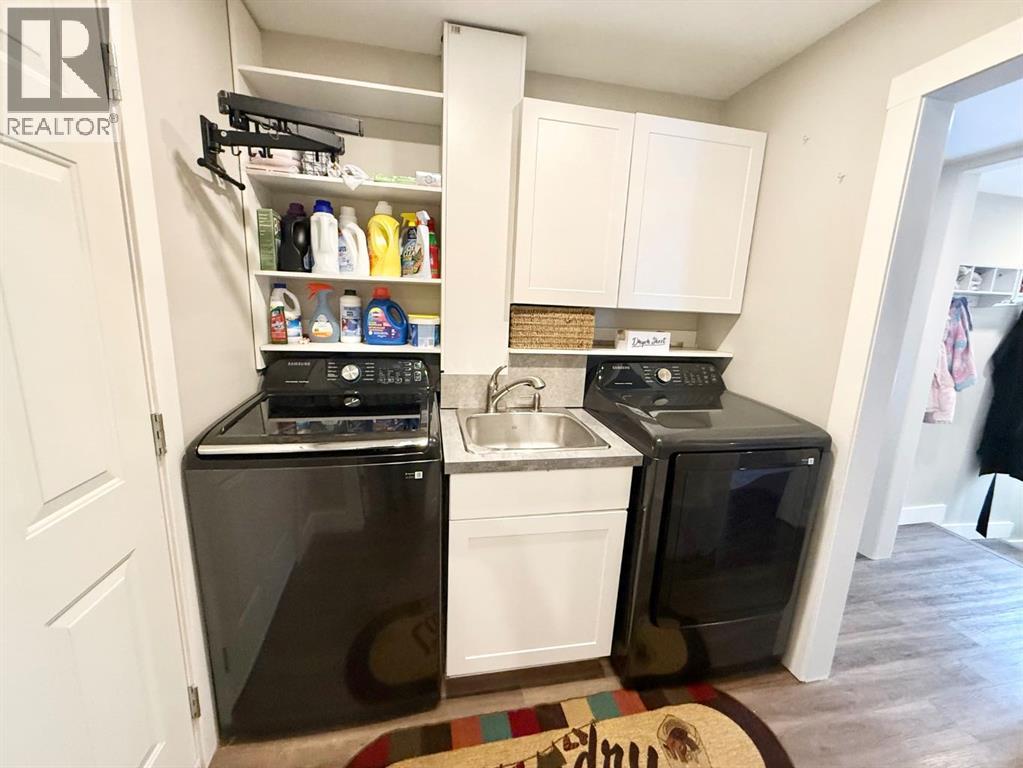 139 Reimer Drive, Hinton, Alberta  T7V 1K1 - Photo 23 - A2253020