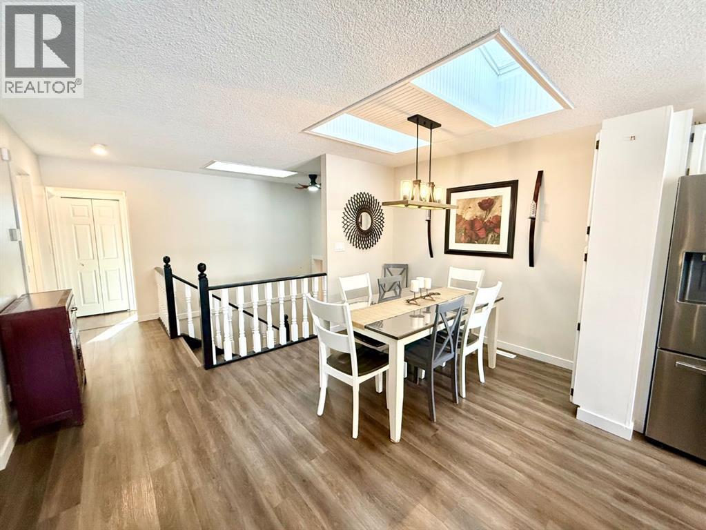 139 Reimer Drive, Hinton, Alberta  T7V 1K1 - Photo 9 - A2253020