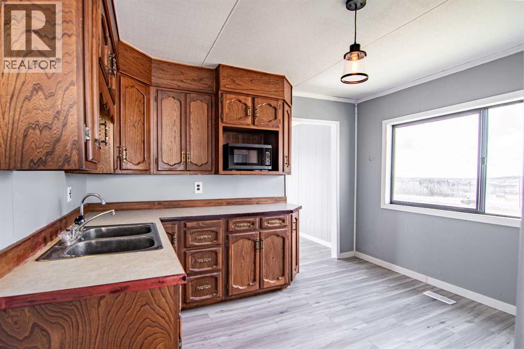 39061 Range Road 220, Rural Stettler No. 6, Alberta  T0C 2E0 - Photo 2 - A2212555