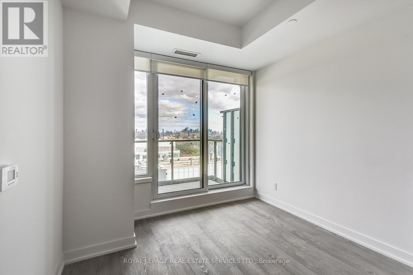 2703 - 1926 Lake Shore Boulevard W, Toronto, Ontario  M6S 1A1 - Photo 10 - W12833892