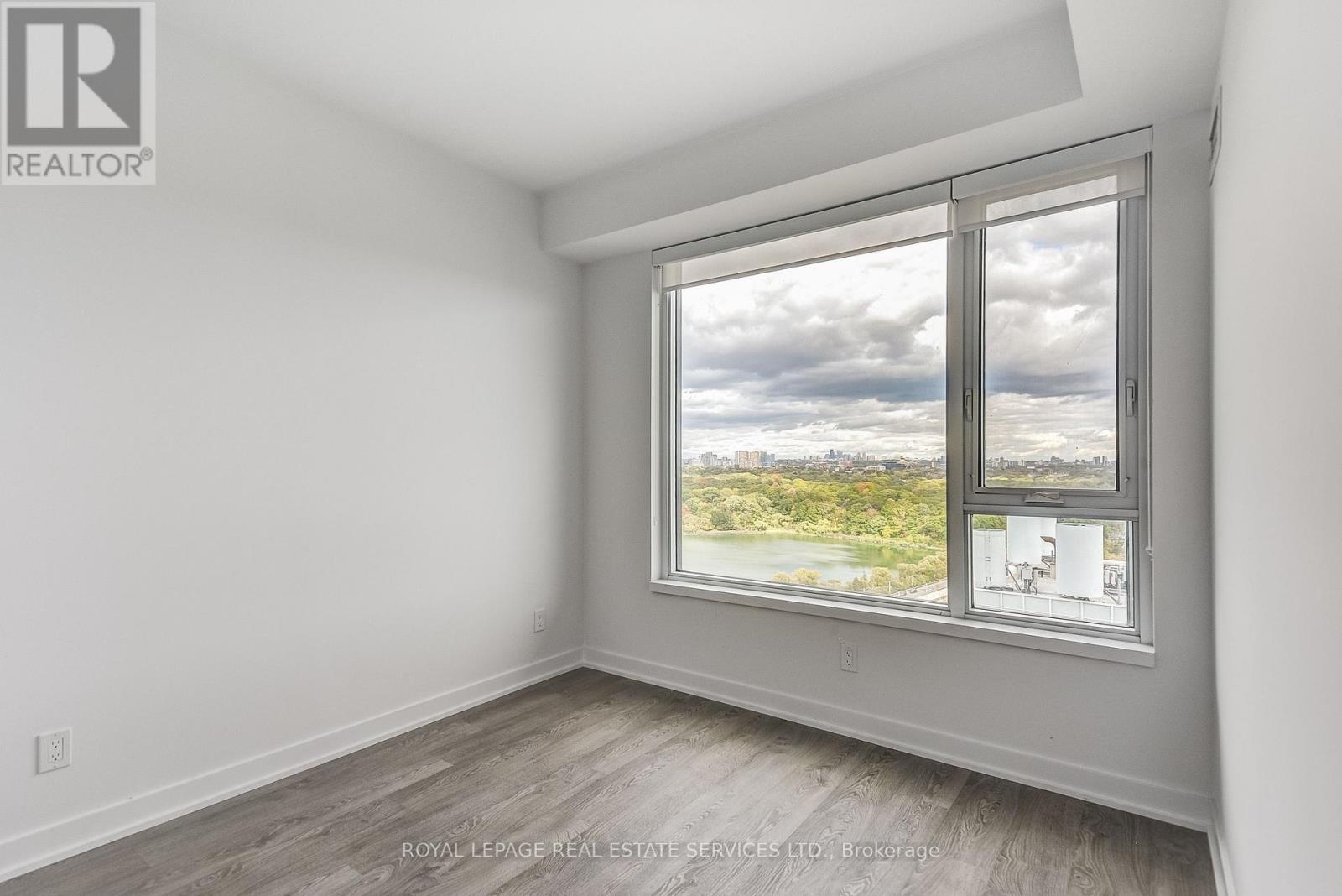 2703 - 1926 Lake Shore Boulevard W, Toronto, Ontario  M6S 1A1 - Photo 12 - W12833892