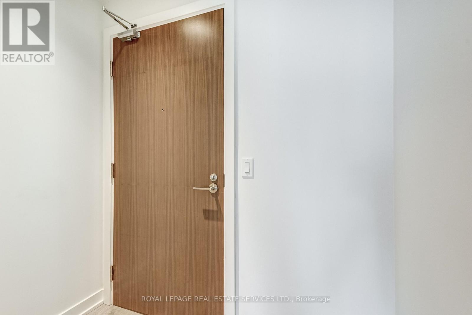 2703 - 1926 Lake Shore Boulevard W, Toronto, Ontario  M6S 1A1 - Photo 19 - W12833892