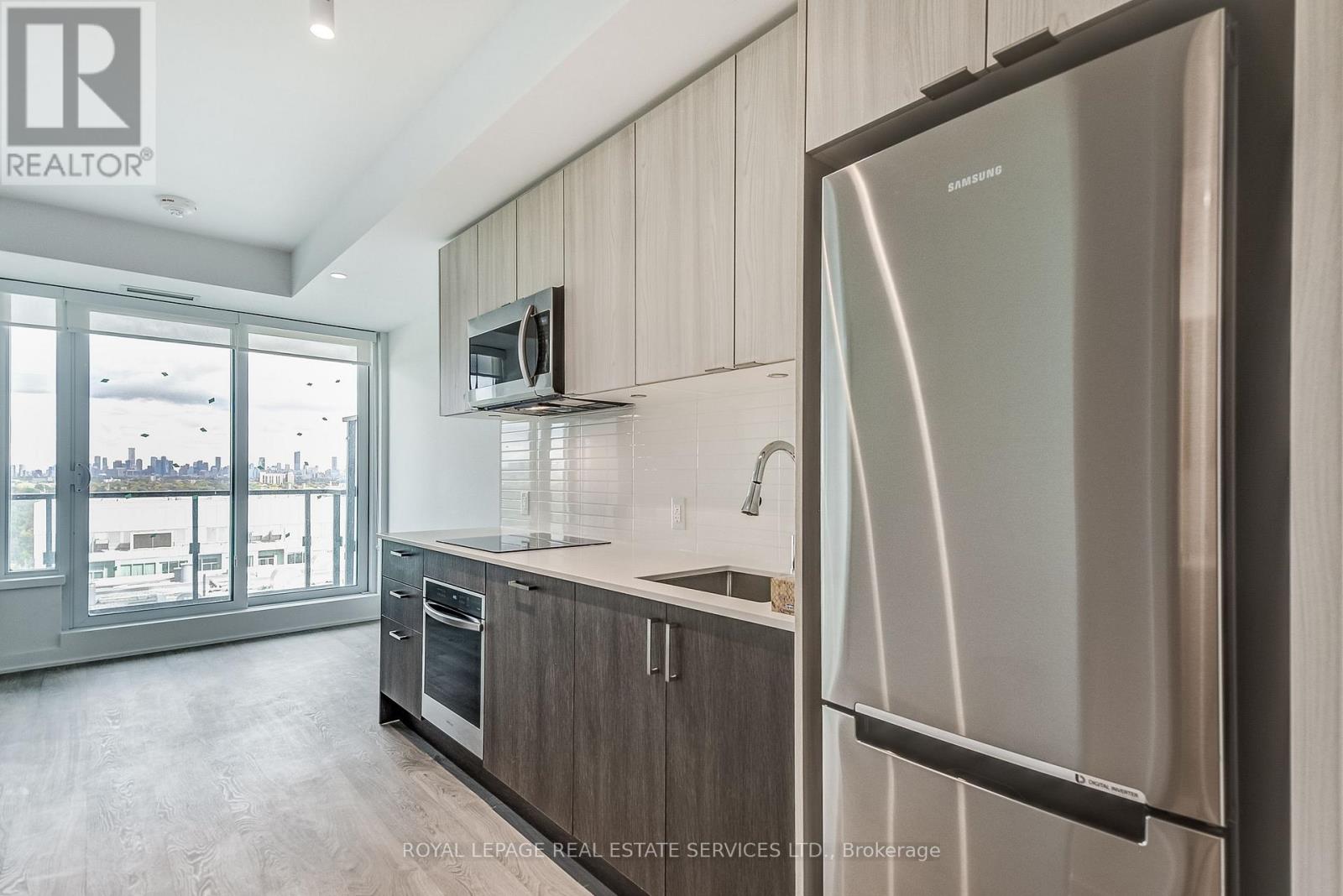 2703 - 1926 Lake Shore Boulevard W, Toronto, Ontario  M6S 1A1 - Photo 4 - W12833892