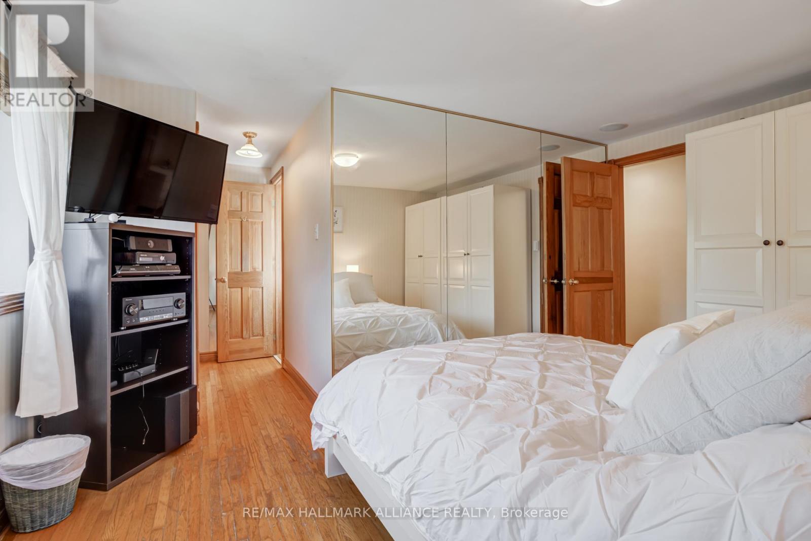 2033 Water's Edge Drive, Oakville, Ontario  L6L 1A3 - Photo 18 - W12833898