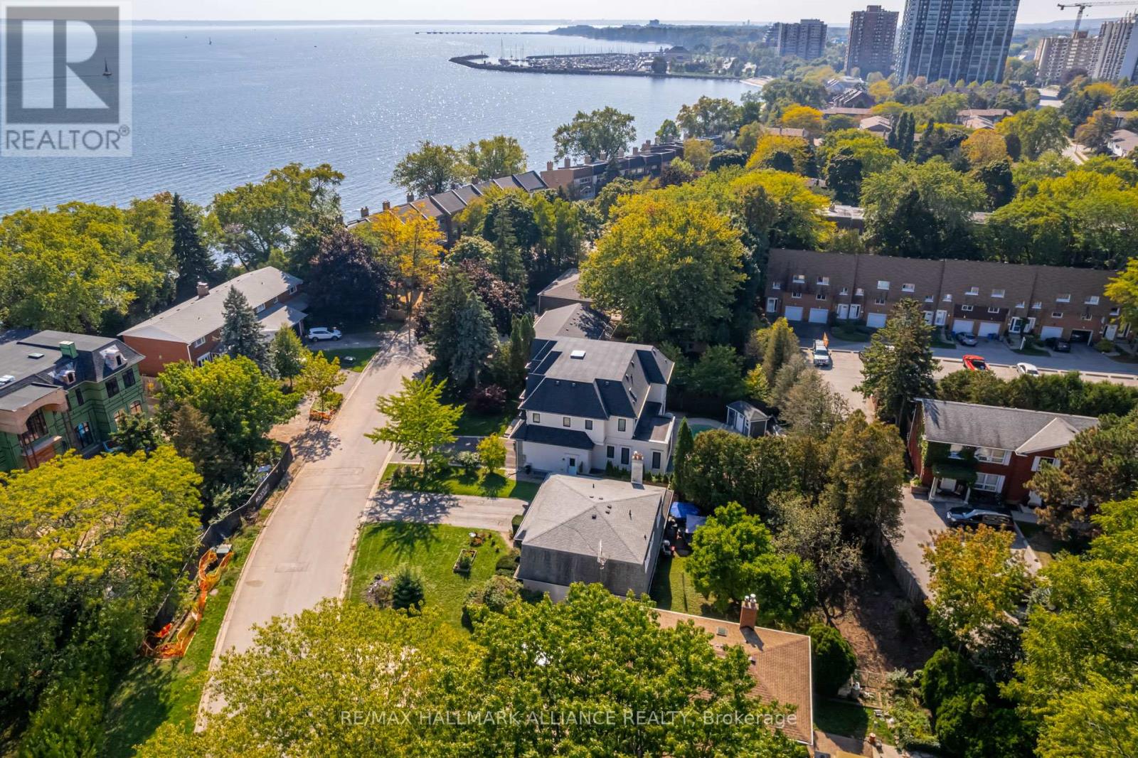 2033 Water's Edge Drive, Oakville, Ontario  L6L 1A3 - Photo 36 - W12833898