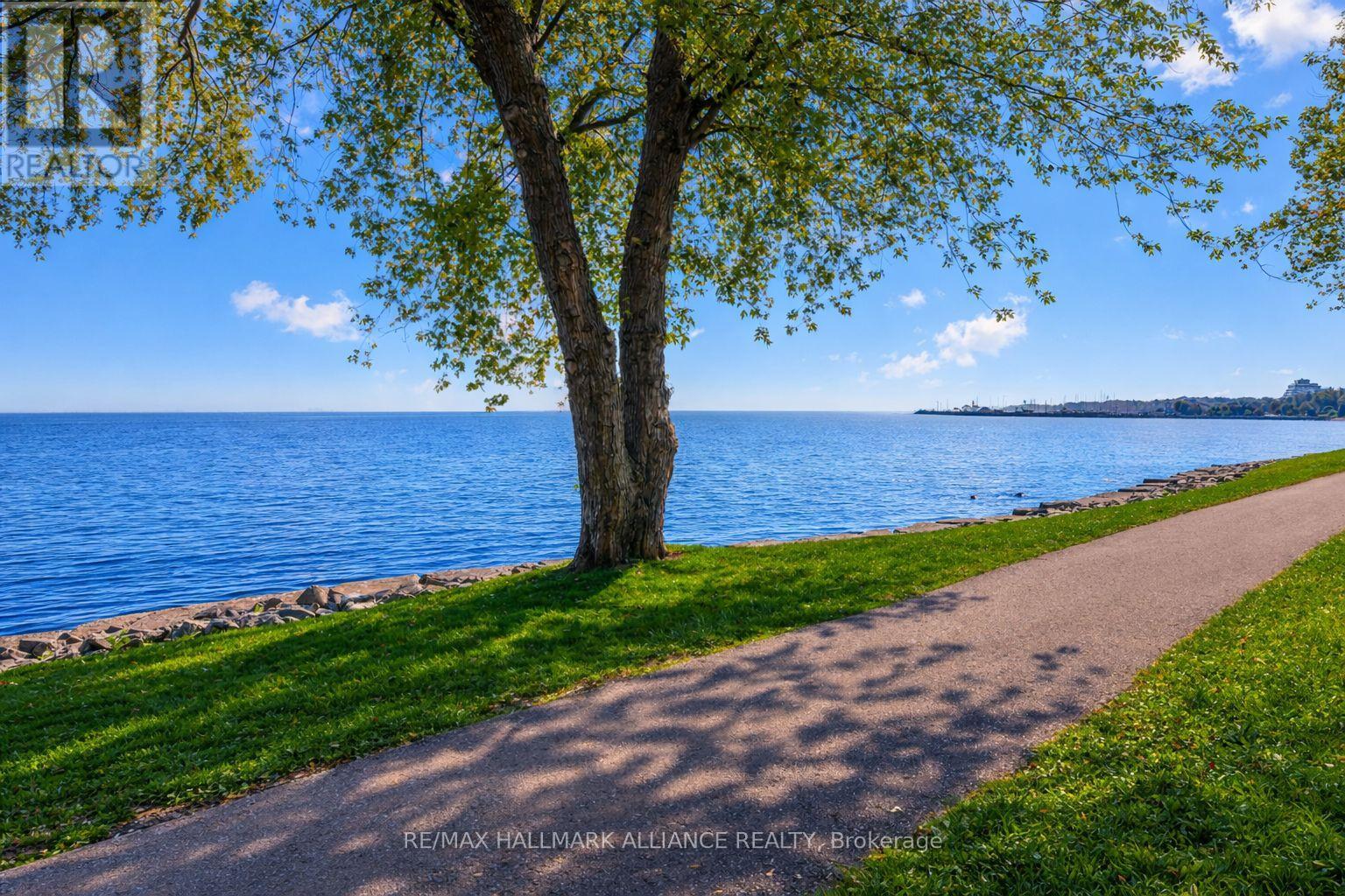 2033 Water's Edge Drive, Oakville, Ontario  L6L 1A3 - Photo 40 - W12833898