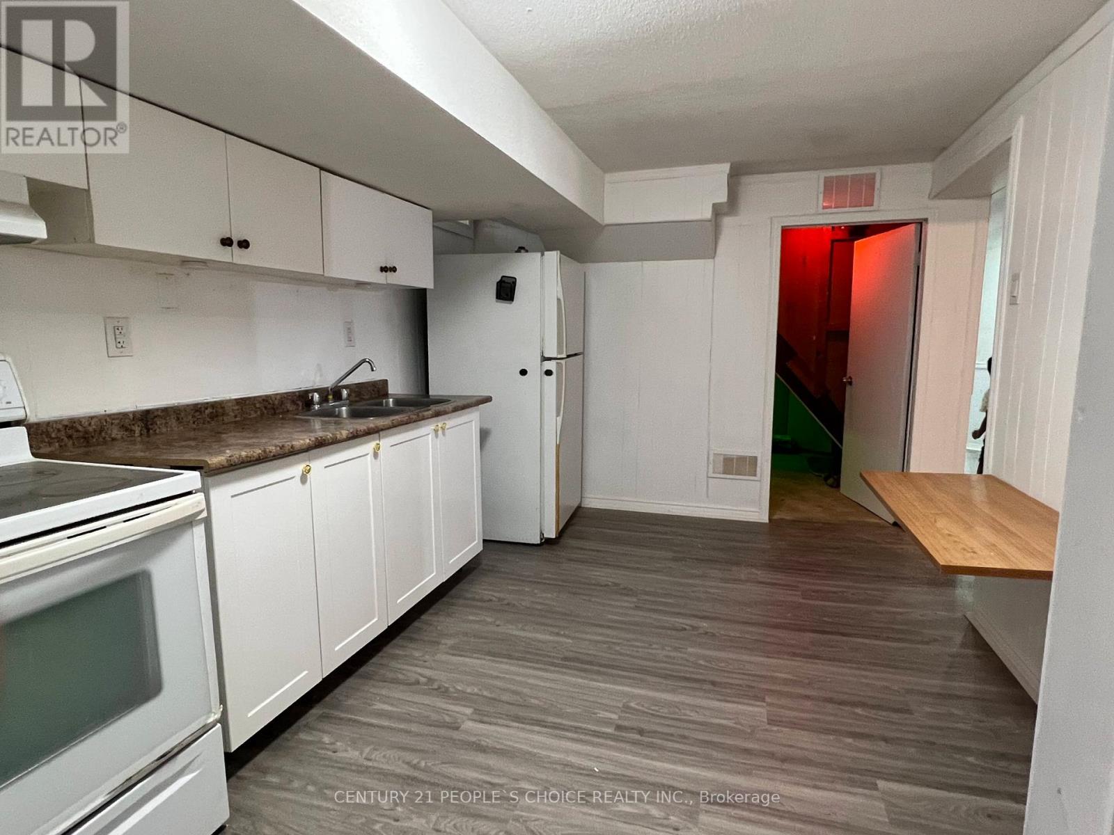 Bsmt - 534 Lana Terrace, Mississauga, Ontario  L5A 3B3 - Photo 3 - W12833908