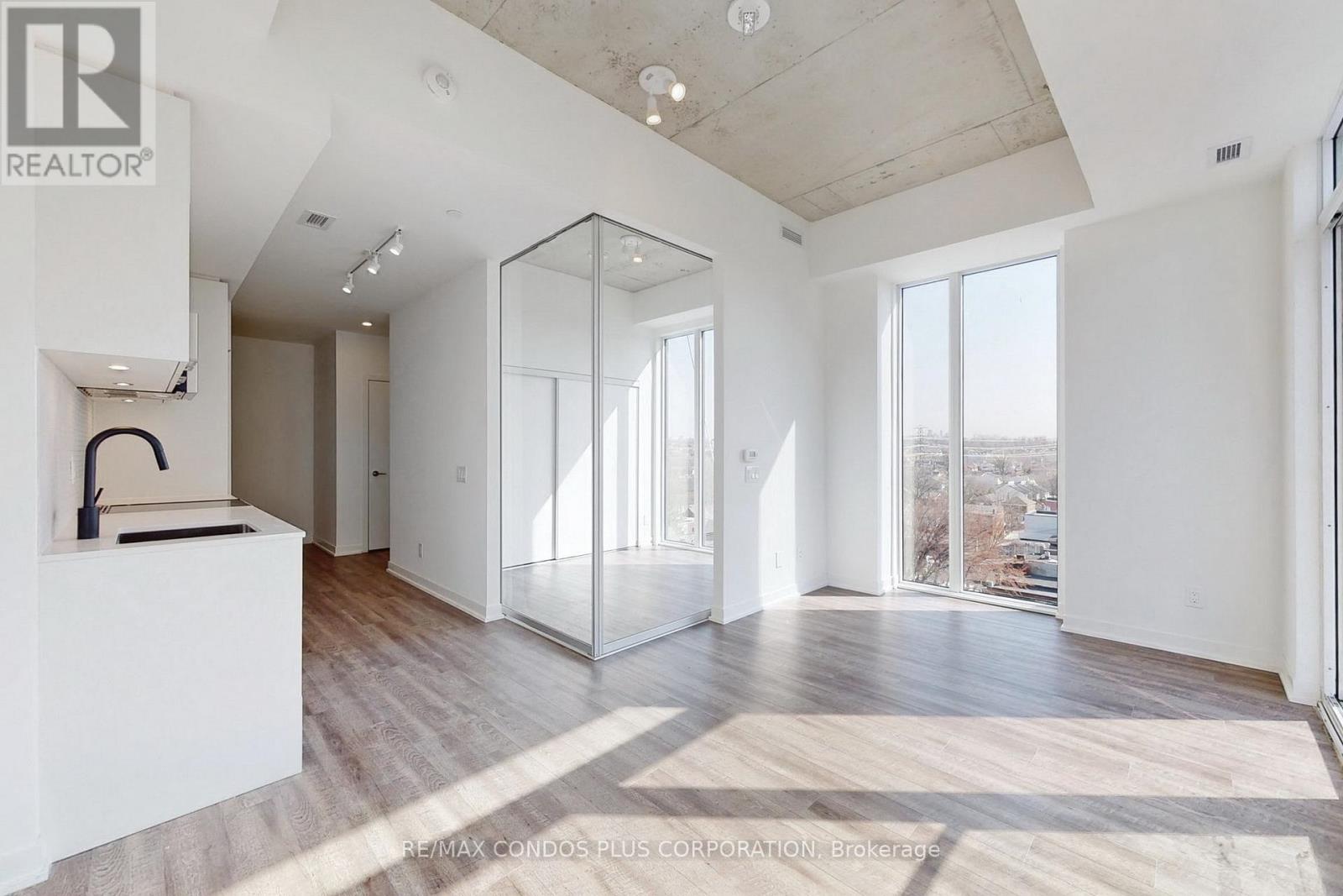 706 - 1808 St Clair Avenue W, Toronto, Ontario  M6N 0C1 - Photo 10 - W12833910