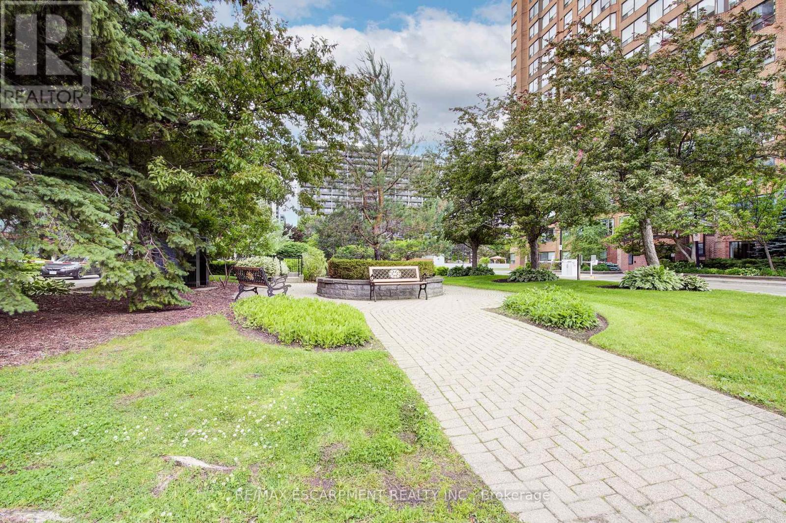 306 - 1270 Maple Crossing Boulevard, Burlington, Ontario  L7S 2J3 - Photo 37 - W12833950