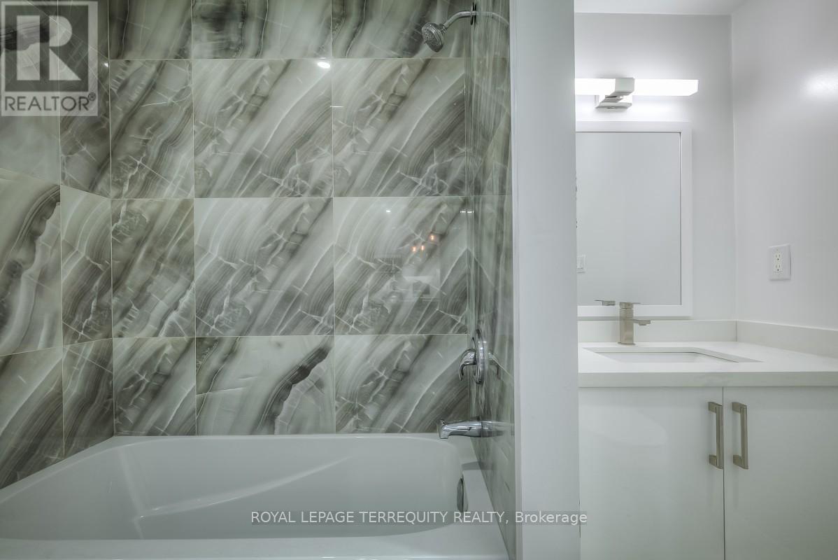 1 - 135 Jane Street, Toronto, Ontario  M6S 3Y7 - Photo 14 - W12833956