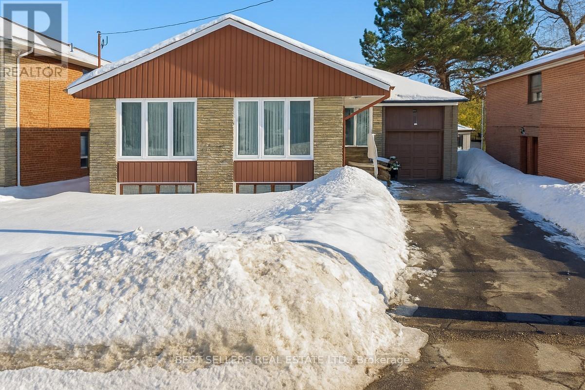 47 Wenderly Drive, Toronto, Ontario  M6B 2P1 - Photo 1 - W12833990