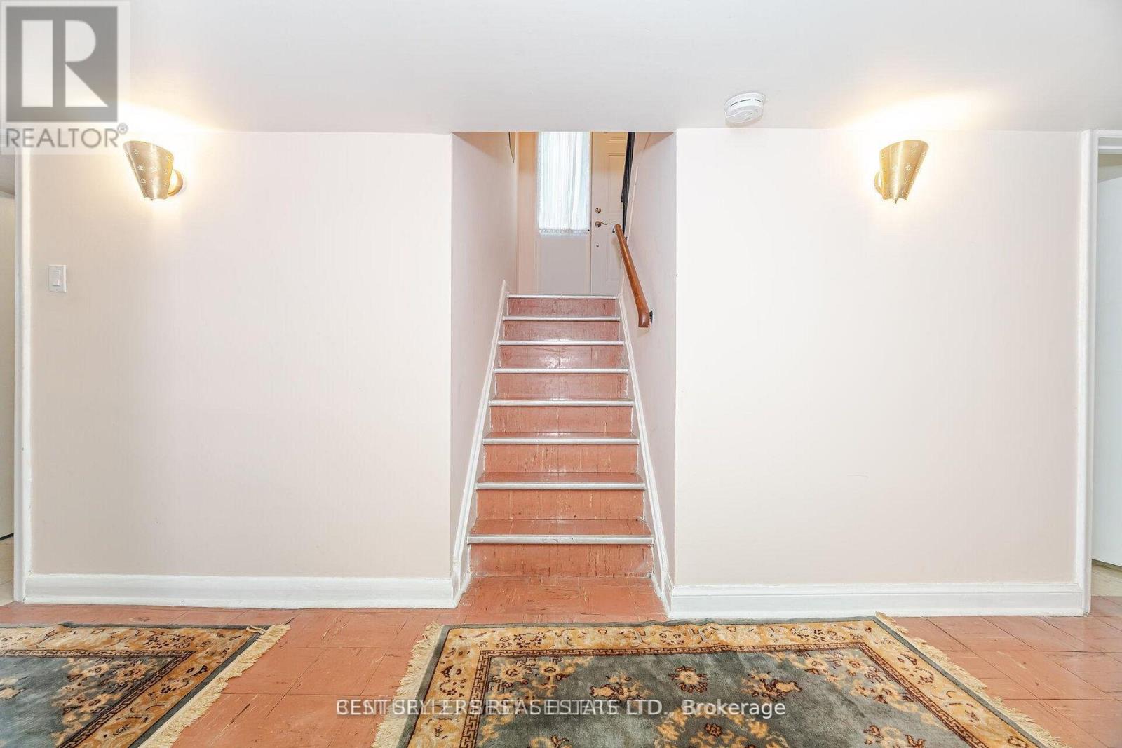 47 Wenderly Drive, Toronto, Ontario  M6B 2P1 - Photo 21 - W12833990