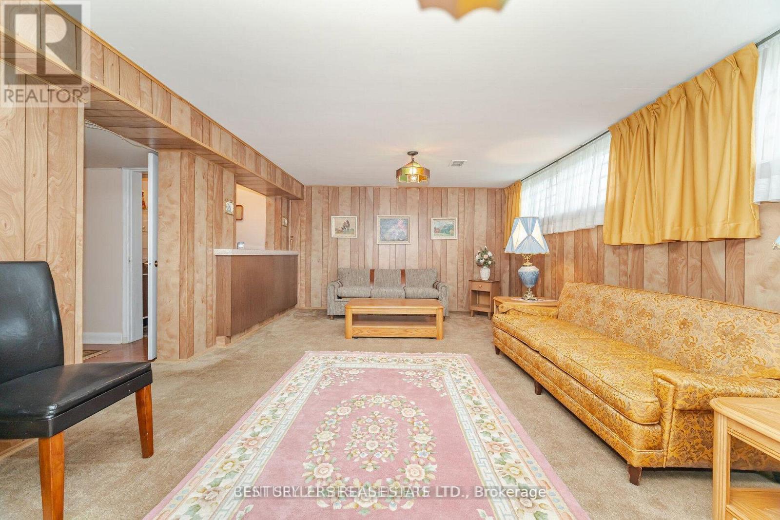 47 Wenderly Drive, Toronto, Ontario  M6B 2P1 - Photo 26 - W12833990