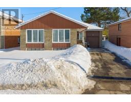 47 WENDERLY DRIVE, Toronto, Ontario