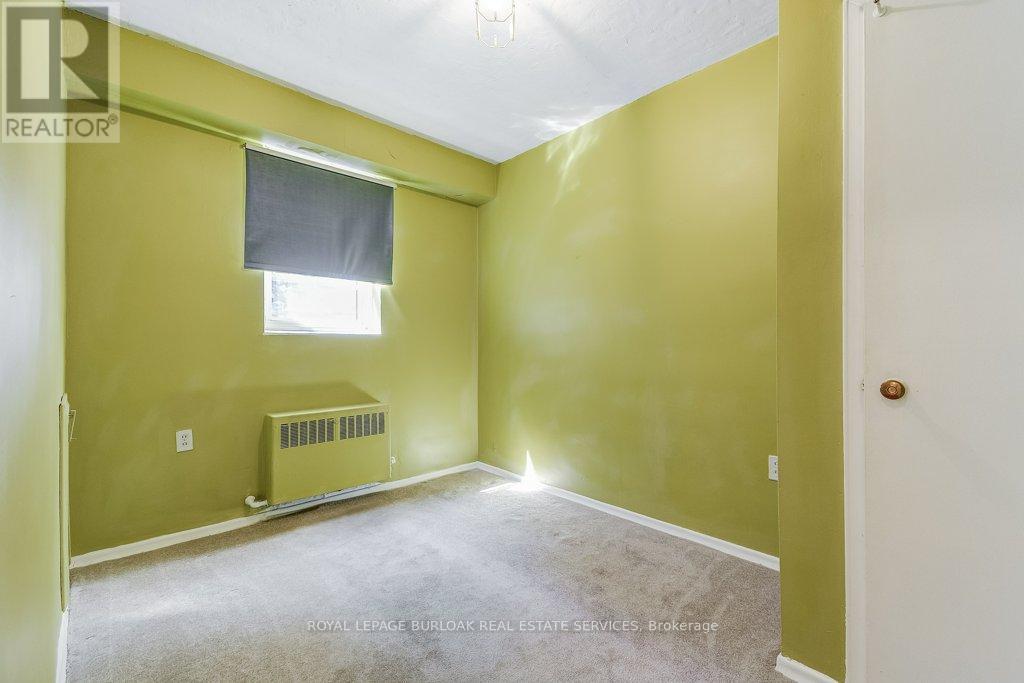 1 - 2418 New Street, Burlington, Ontario  L7R 1J6 - Photo 16 - W12834026