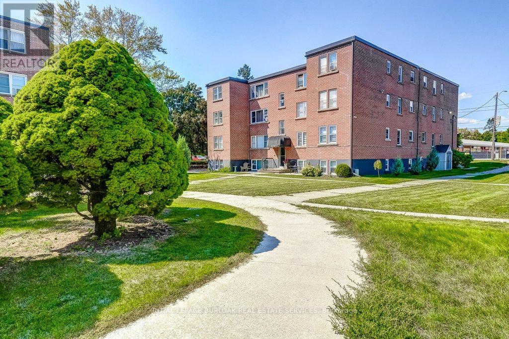 1 - 2418 New Street, Burlington, Ontario  L7R 1J6 - Photo 18 - W12834026