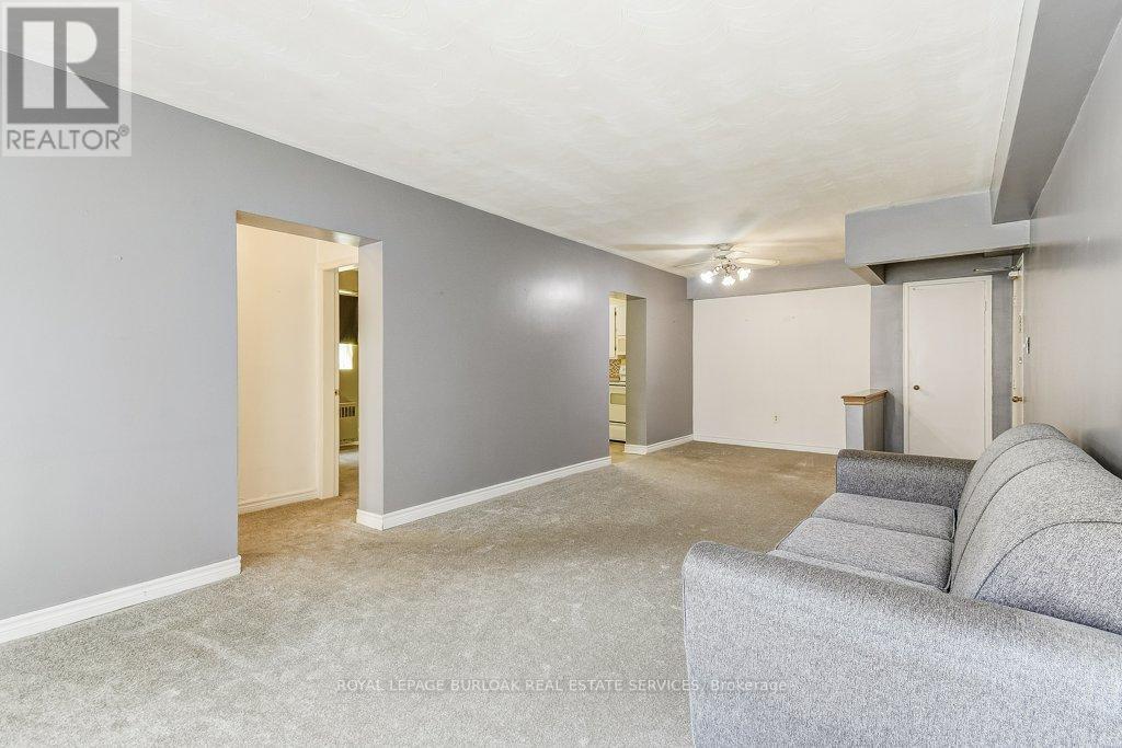 1 - 2418 New Street, Burlington, Ontario  L7R 1J6 - Photo 7 - W12834026