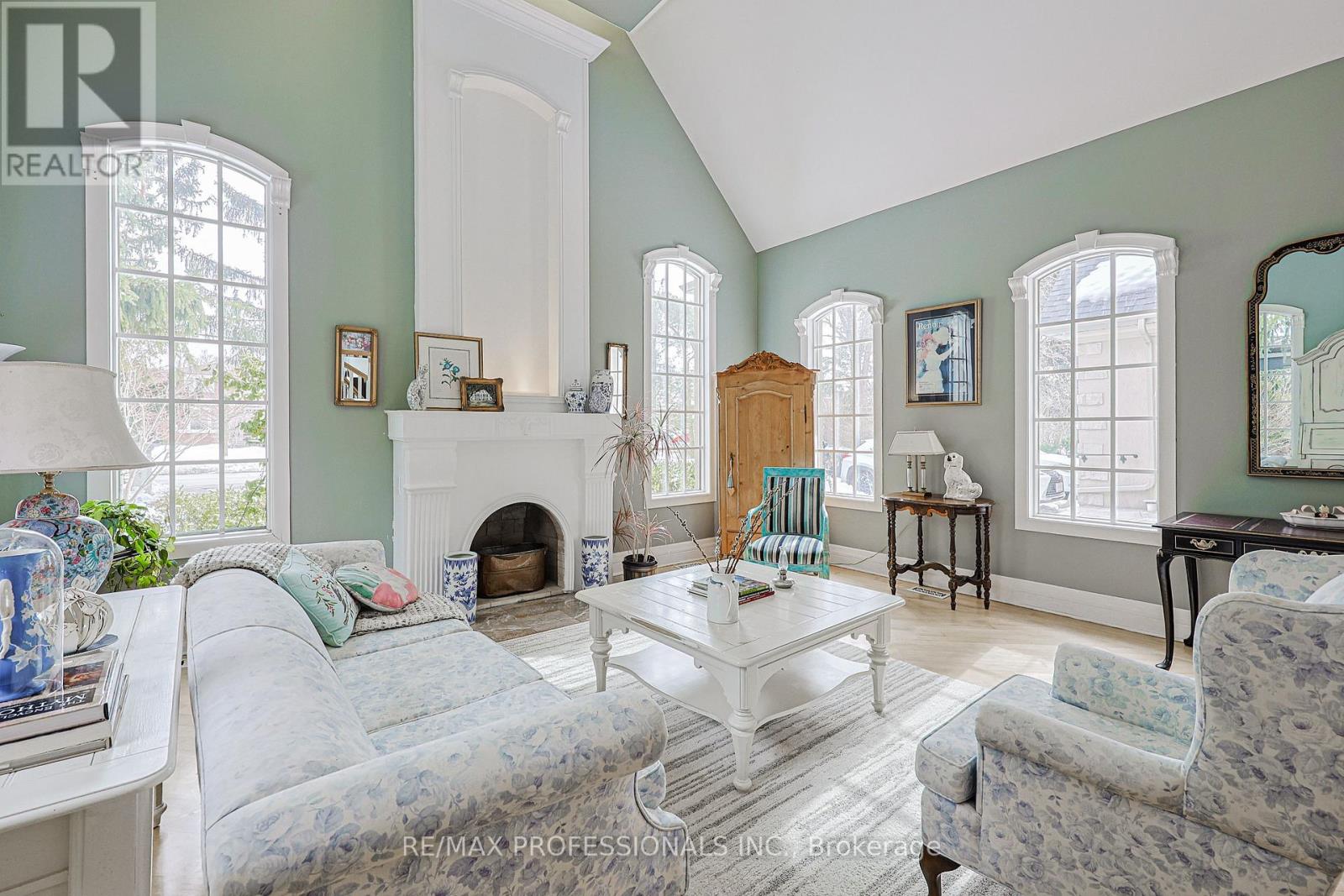 84 Neilson Drive, Toronto, Ontario  M9C 1V7 - Photo 19 - W12834074