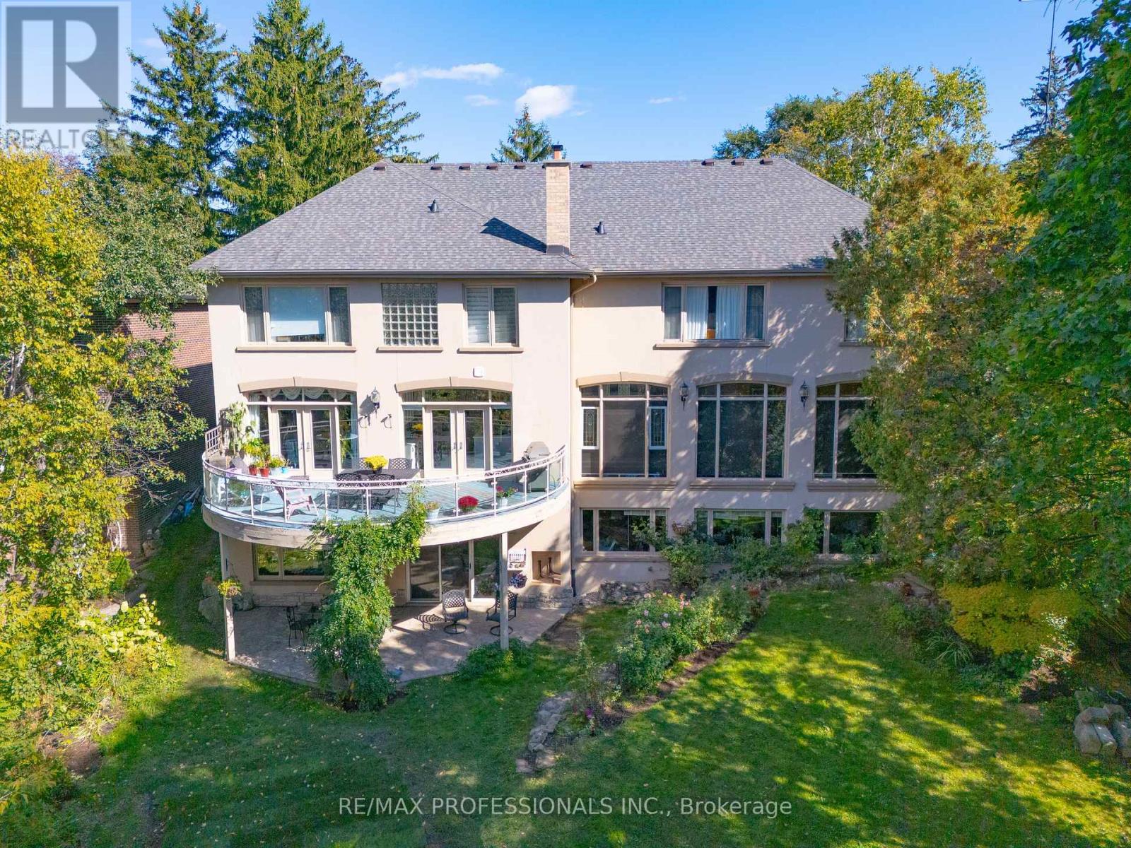 84 Neilson Drive, Toronto, Ontario  M9C 1V7 - Photo 2 - W12834074