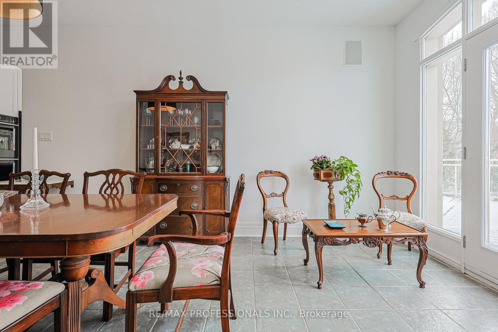 84 Neilson Drive, Toronto, Ontario  M9C 1V7 - Photo 22 - W12834074