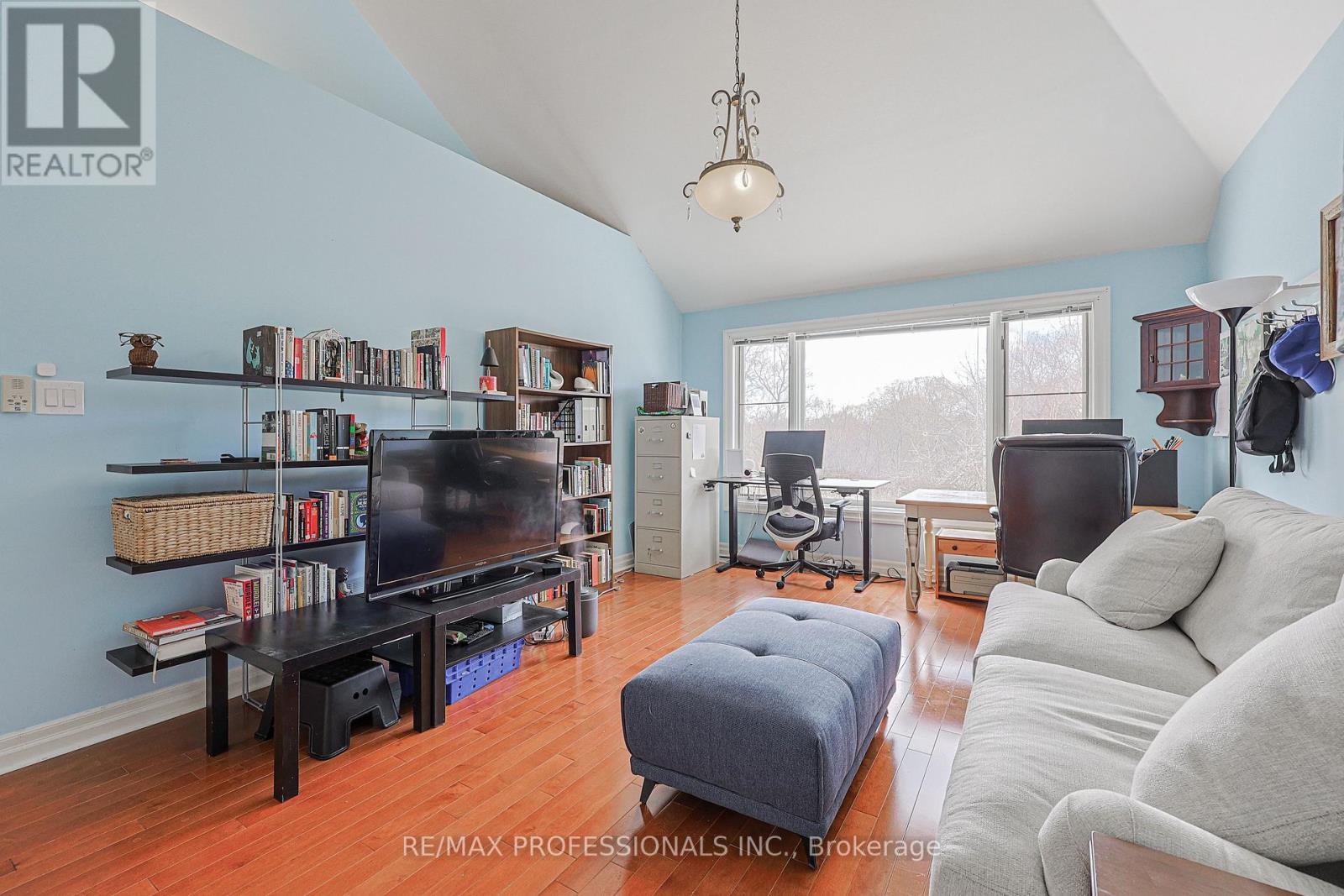 84 Neilson Drive, Toronto, Ontario  M9C 1V7 - Photo 38 - W12834074