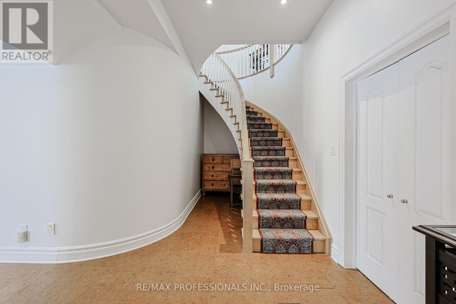 84 Neilson Drive, Toronto, Ontario  M9C 1V7 - Photo 39 - W12834074