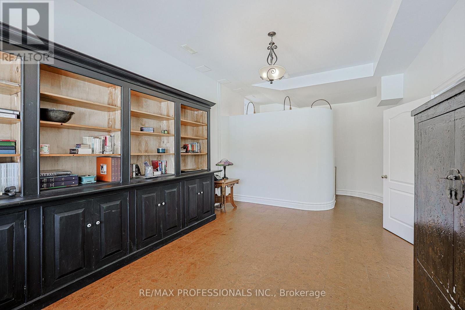 84 Neilson Drive, Toronto, Ontario  M9C 1V7 - Photo 45 - W12834074