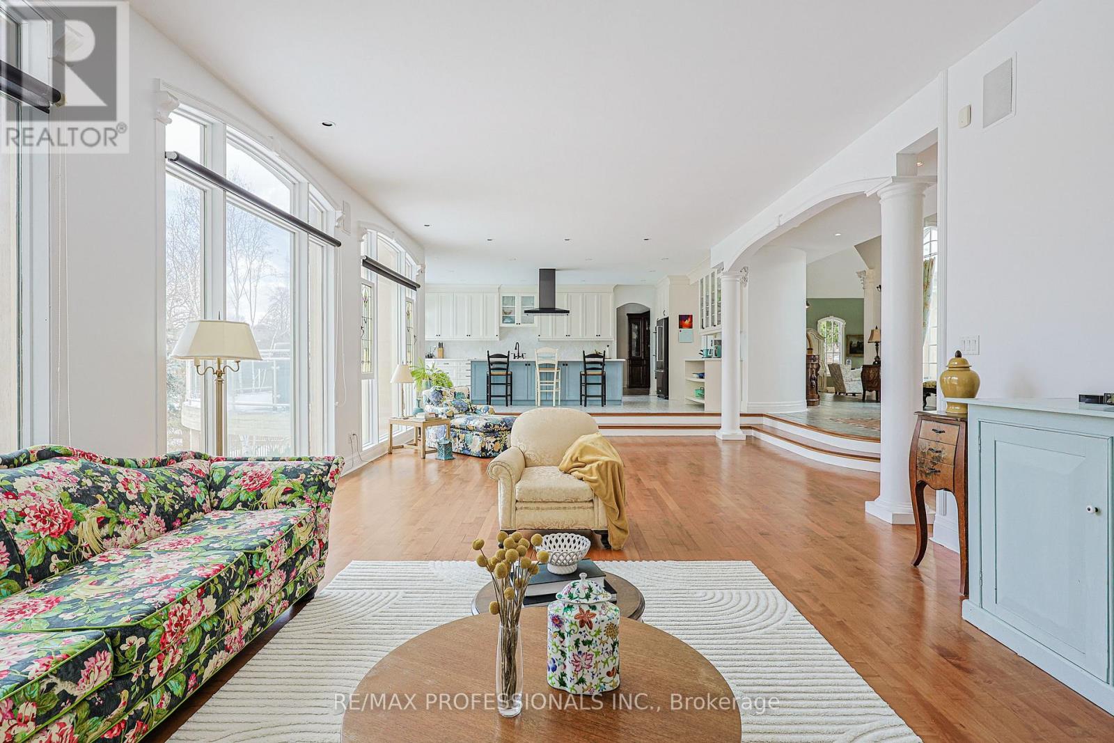 84 Neilson Drive, Toronto, Ontario  M9C 1V7 - Photo 8 - W12834074