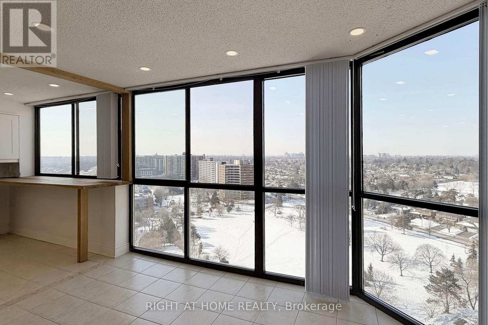 2009 - 40 Richview Road, Toronto, Ontario  M9A 5C1 - Photo 10 - W12834082