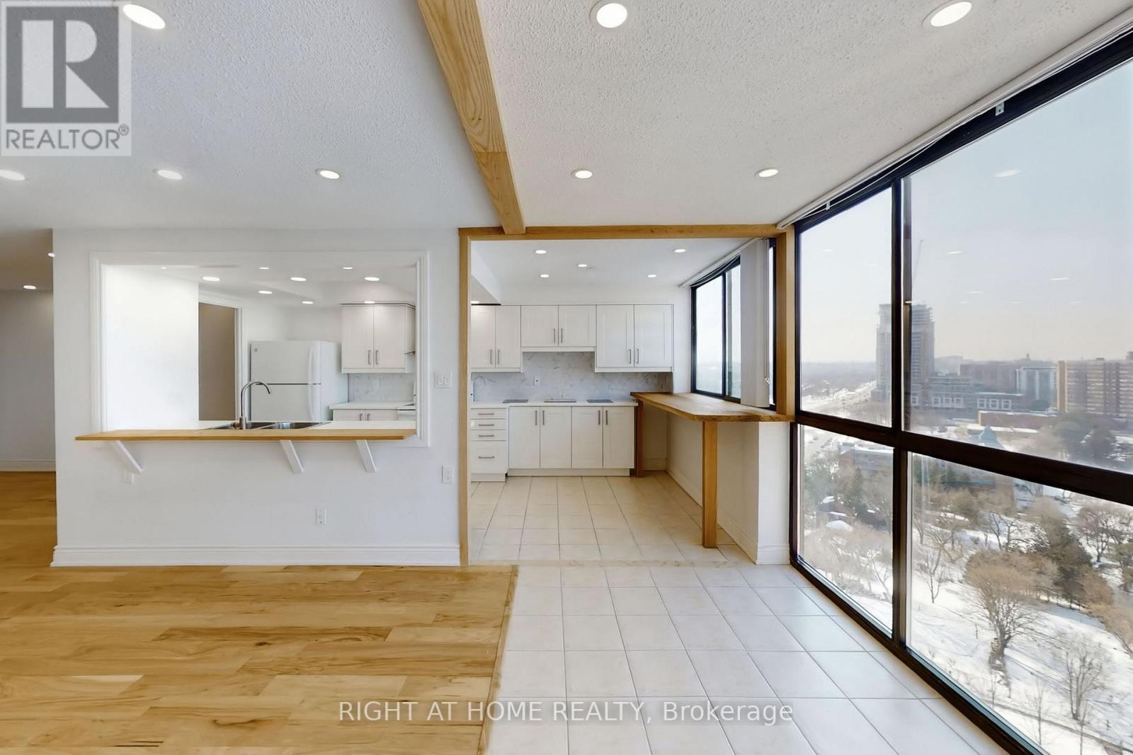 2009 - 40 Richview Road, Toronto, Ontario  M9A 5C1 - Photo 13 - W12834082